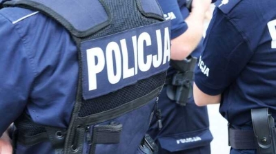 В Варшаве арестовали двух мужчин в возрасте 44 и 59 лет за то, что они избили молотком своего соседа